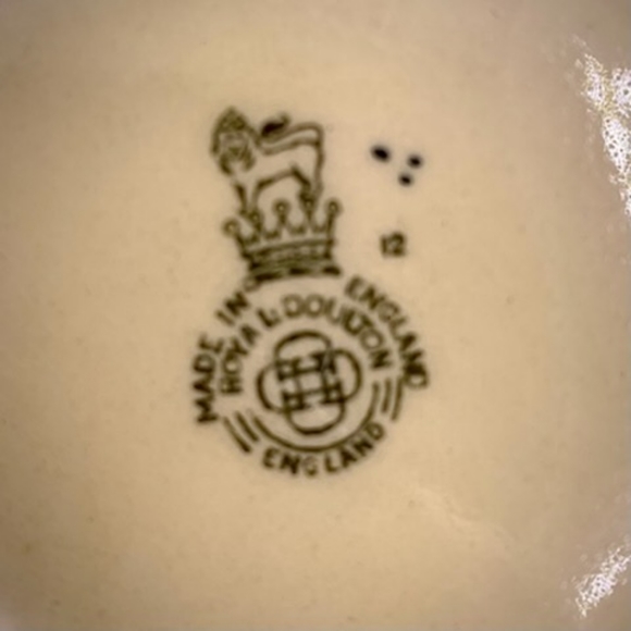 Royal Doulton Mr. Pickwick/Simon the Cellar Mug Set - Picture 7 of 7